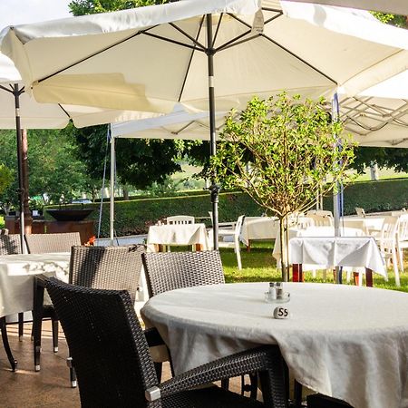 Logis Hotel Et Restaurant La Bombardiere Cuq-Toulza Dış mekan fotoğraf