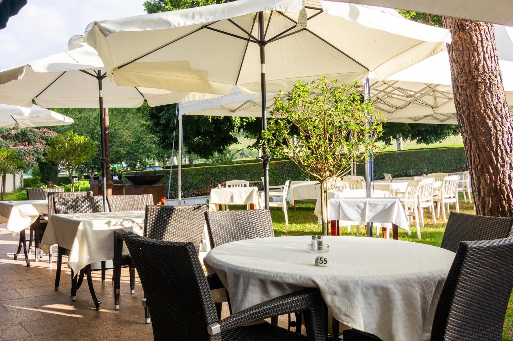 Logis Hotel Et Restaurant La Bombardiere Cuq-Toulza Dış mekan fotoğraf